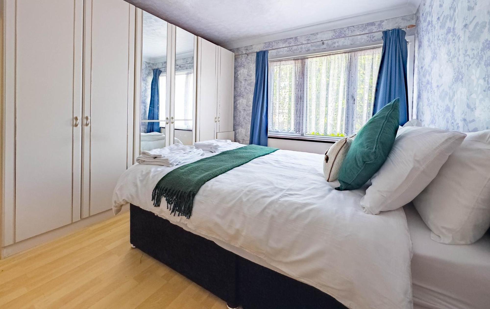 Morden Holiday Basildon (Essex) Exterior foto
